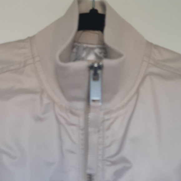 BNWT GAP bomber jacket. Size XS - Picture 3 of 8